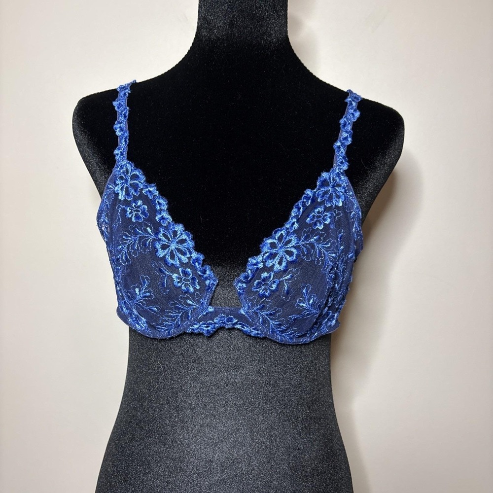 Vintage 90s Malyzia by La Perla Blue Sheer Lace Bra 34C‎